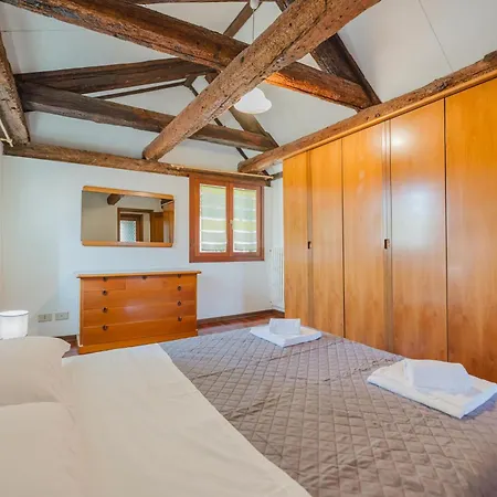 Castellana 221- Free Parking & Wi-fi